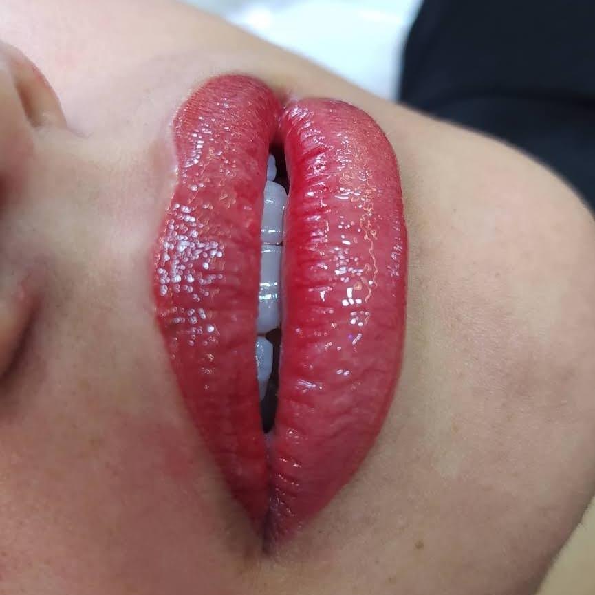 Micropigmentacão labial