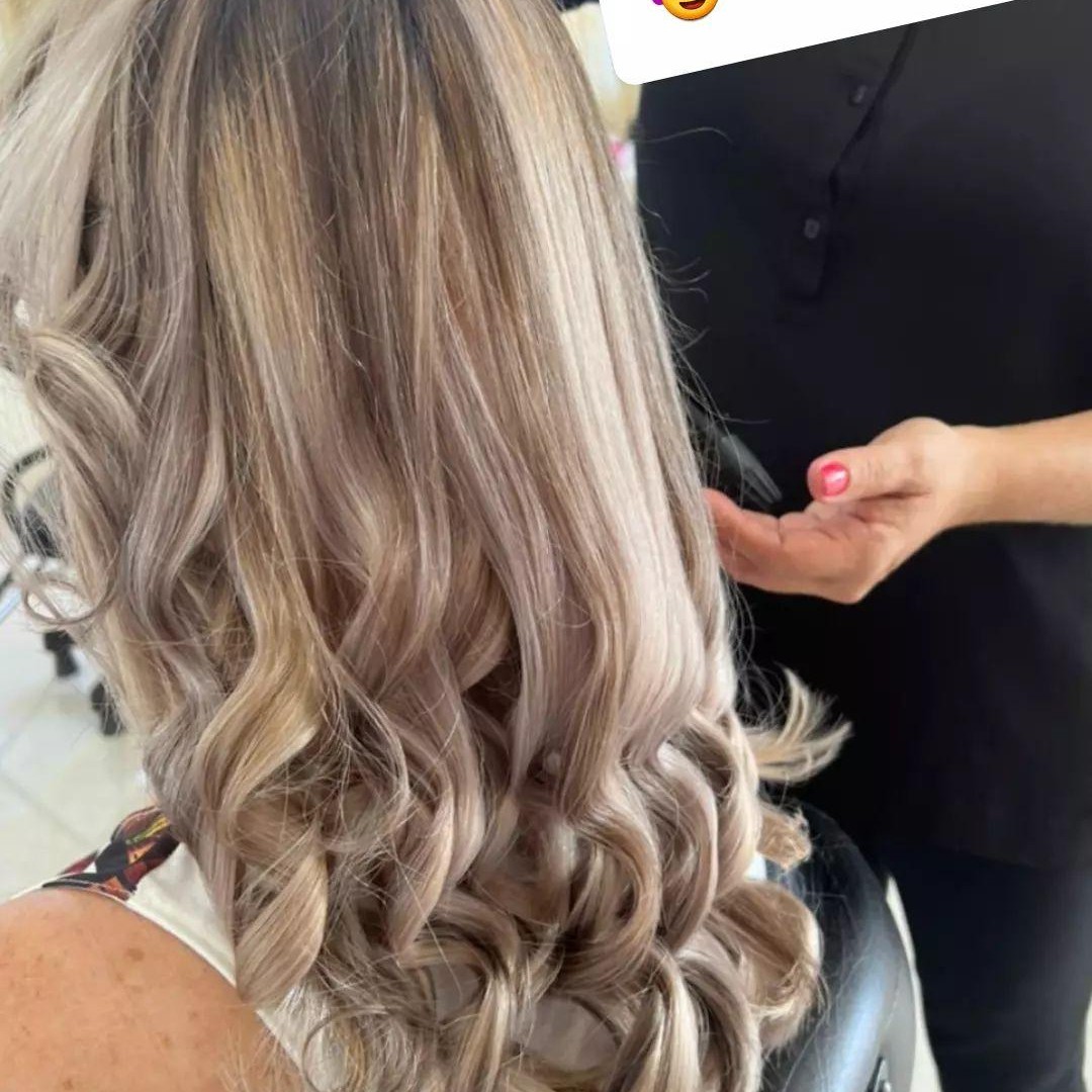 Corte + Hidratação + escova(valor sujeita à avaliação)