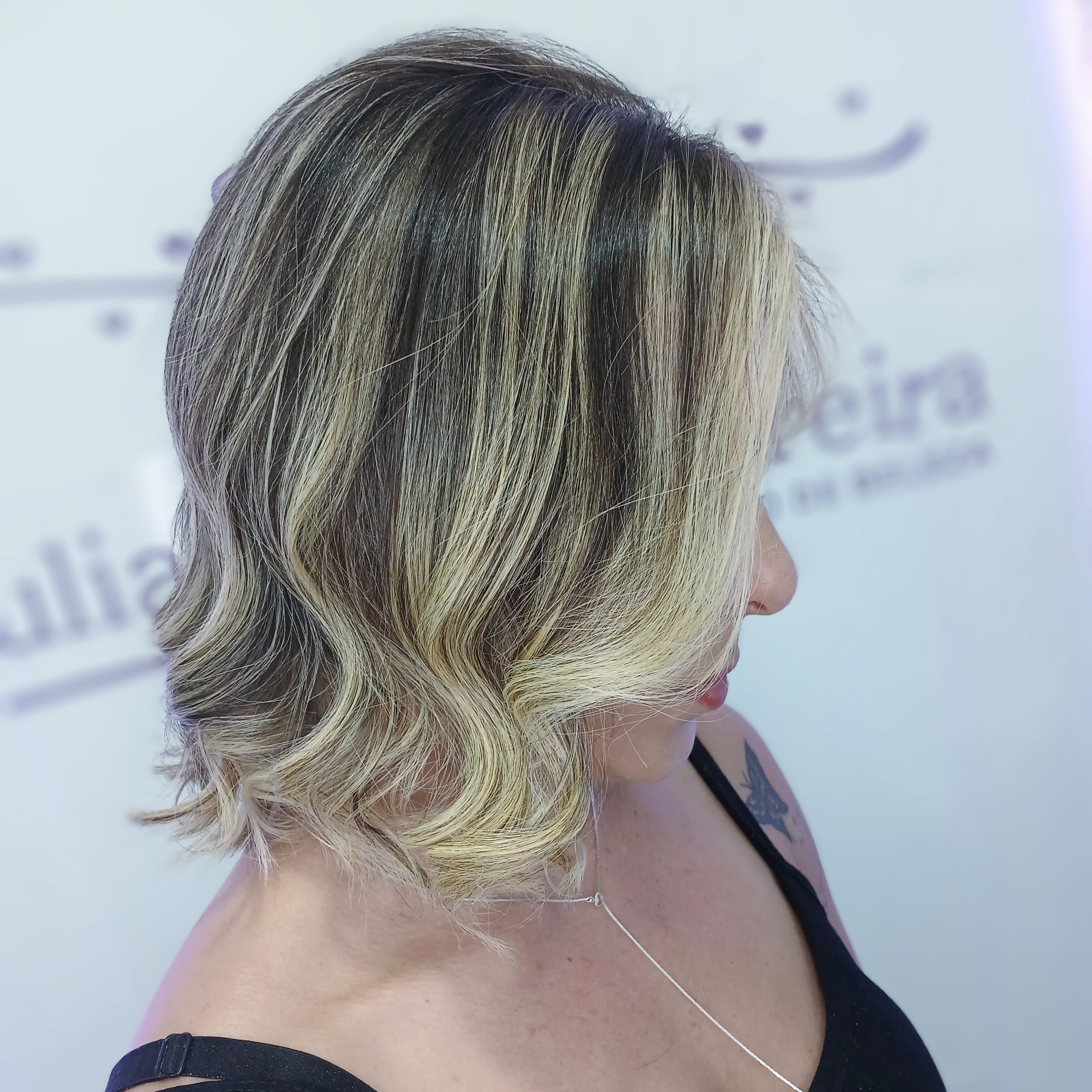 Mechas loiras(Tratamento e finalização incluso)