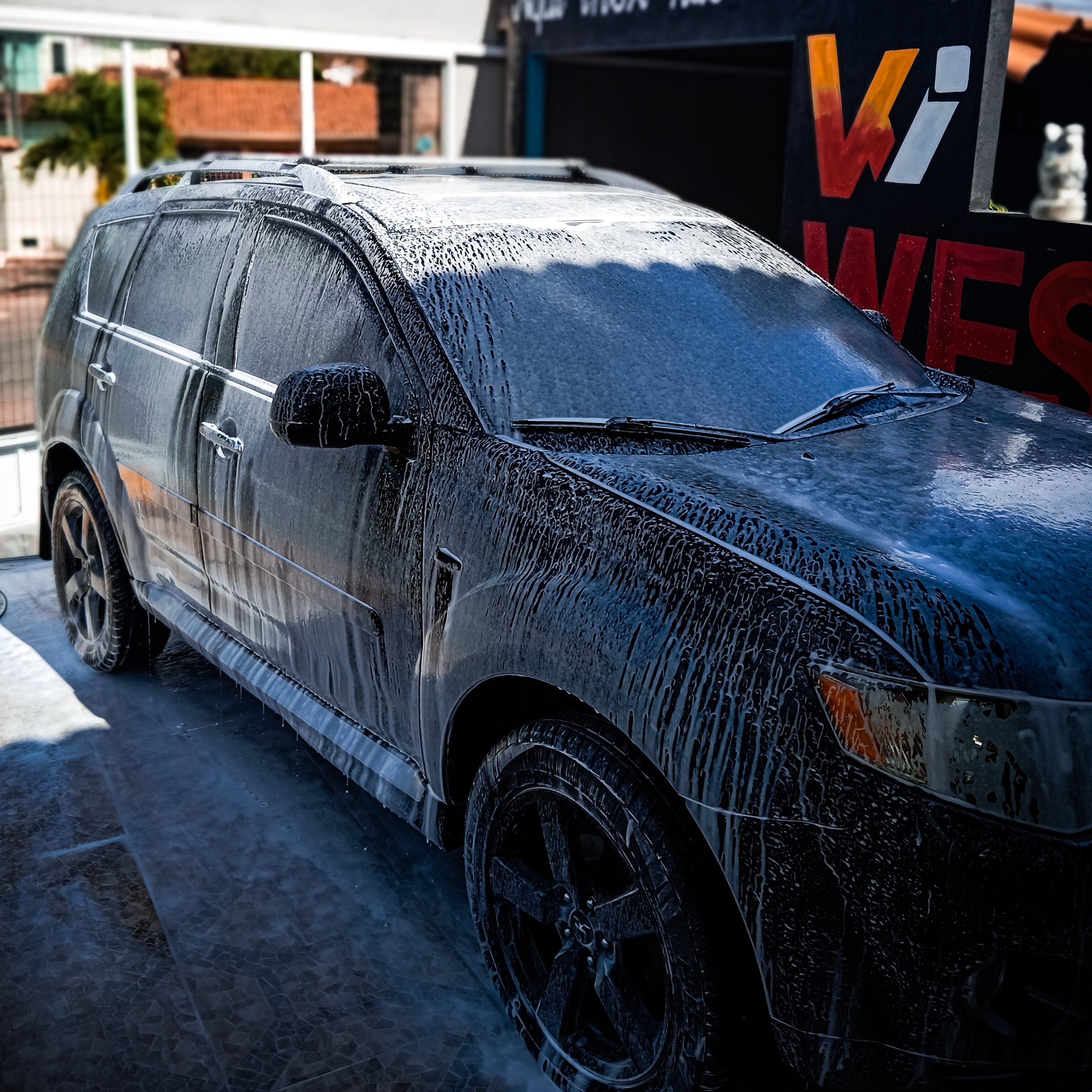 Limpeza tradicional em Suv e caminhonete