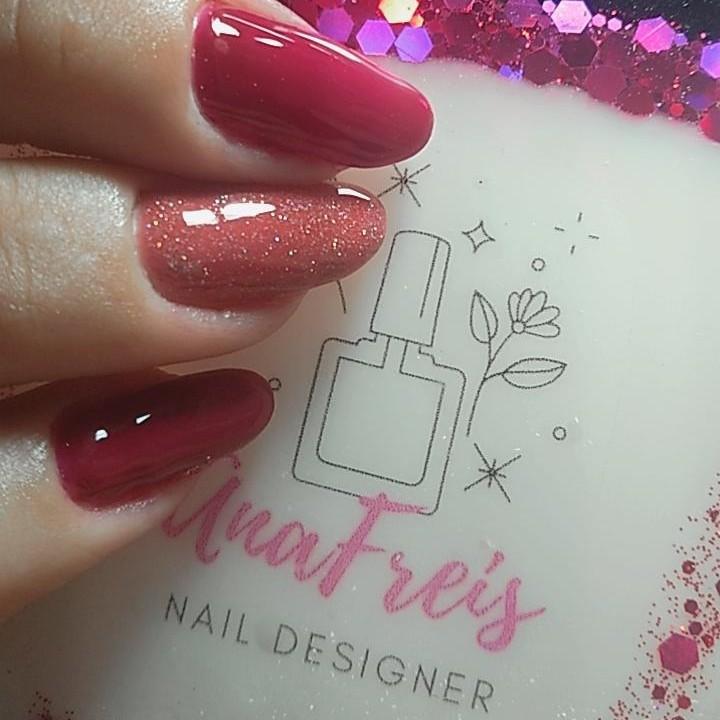 Esmaltação em gel + Cutilagem