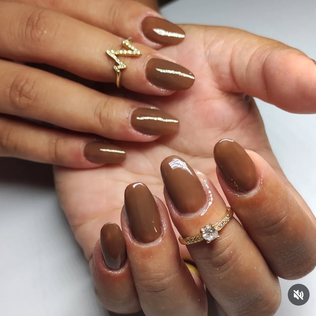 ALONGAMENTO DE UNHA GEL FIBRA - ESMALTAÇÃO COMUM