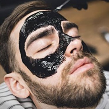 Limpeza facial com marcará preta