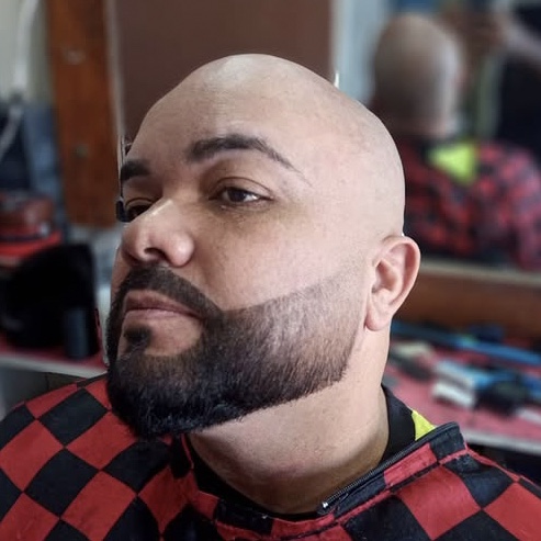 Barba+Sobrancelha+Raspar a cabeça com navalha