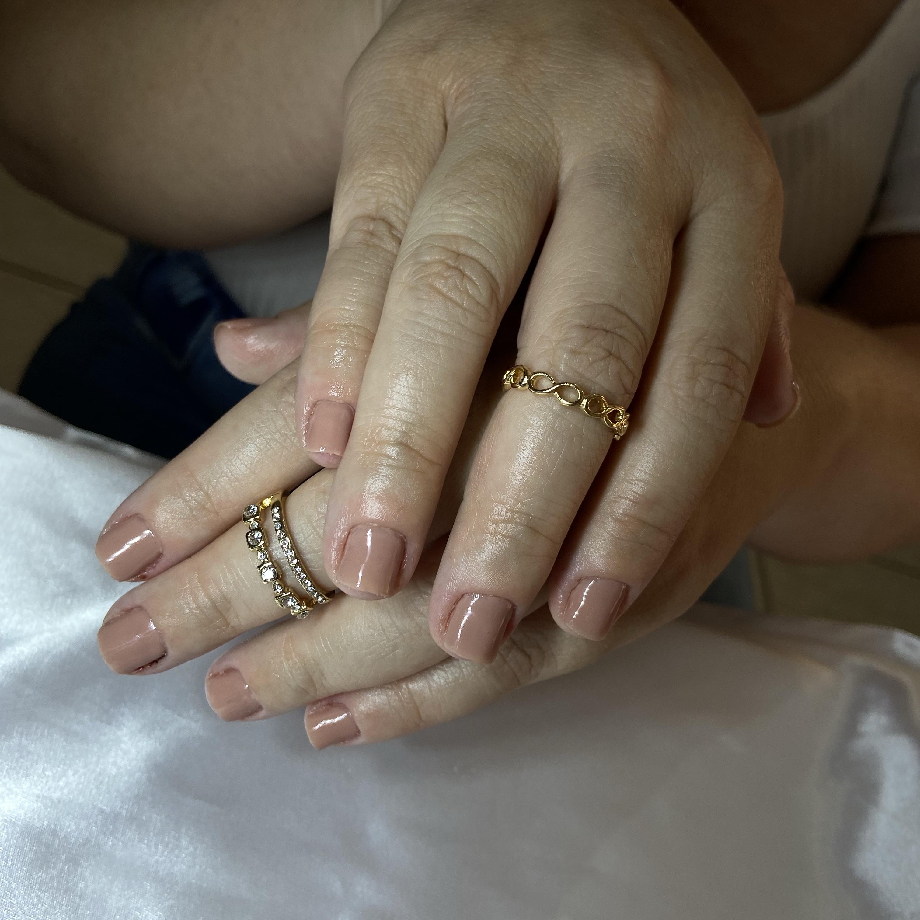Manicure + Esmaltação em Gel