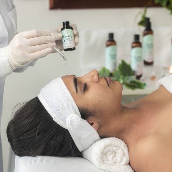 1 SESSÃO DE LIMPEZA FACIAL VEGANA SEM EQUIPAMENTO