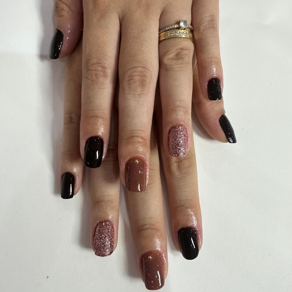 pacote 4 manicure e 2 pedicure