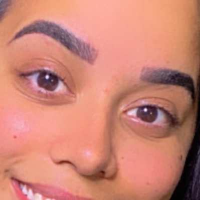 sobrancelha com Henna