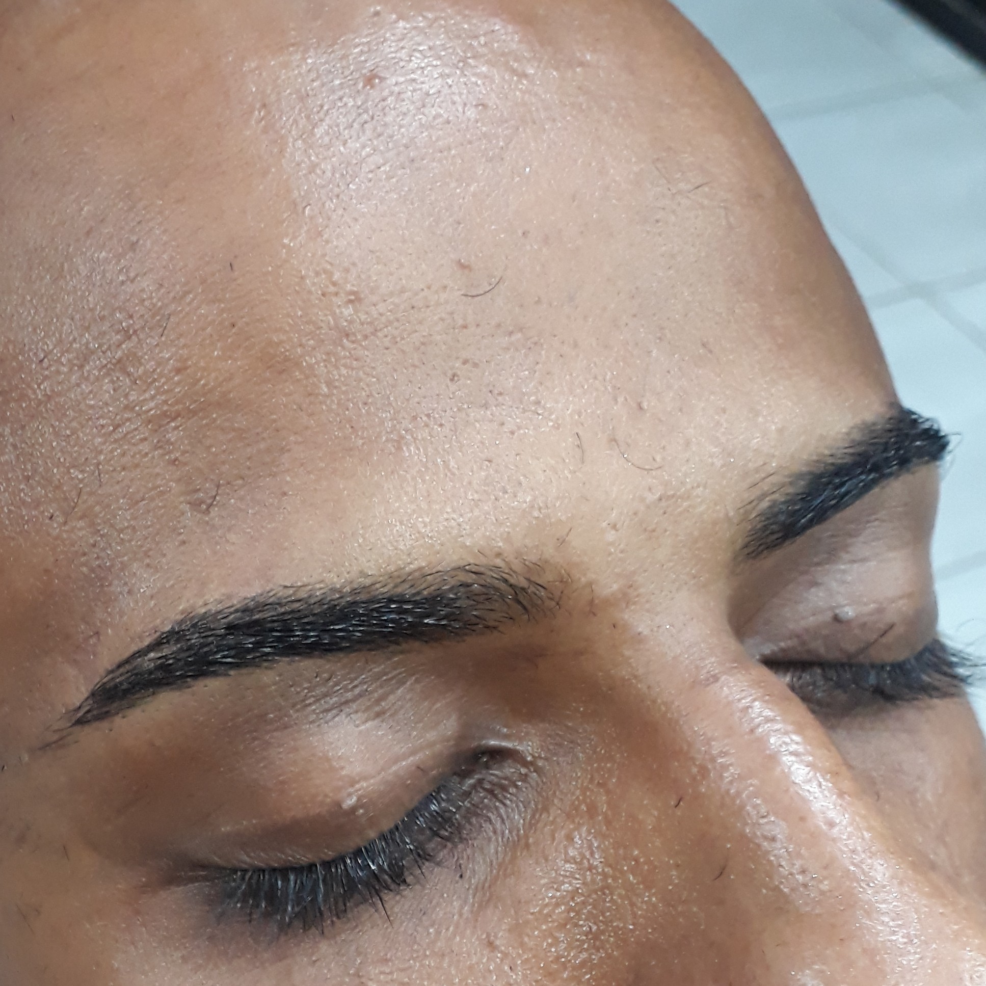 Sobrancelha