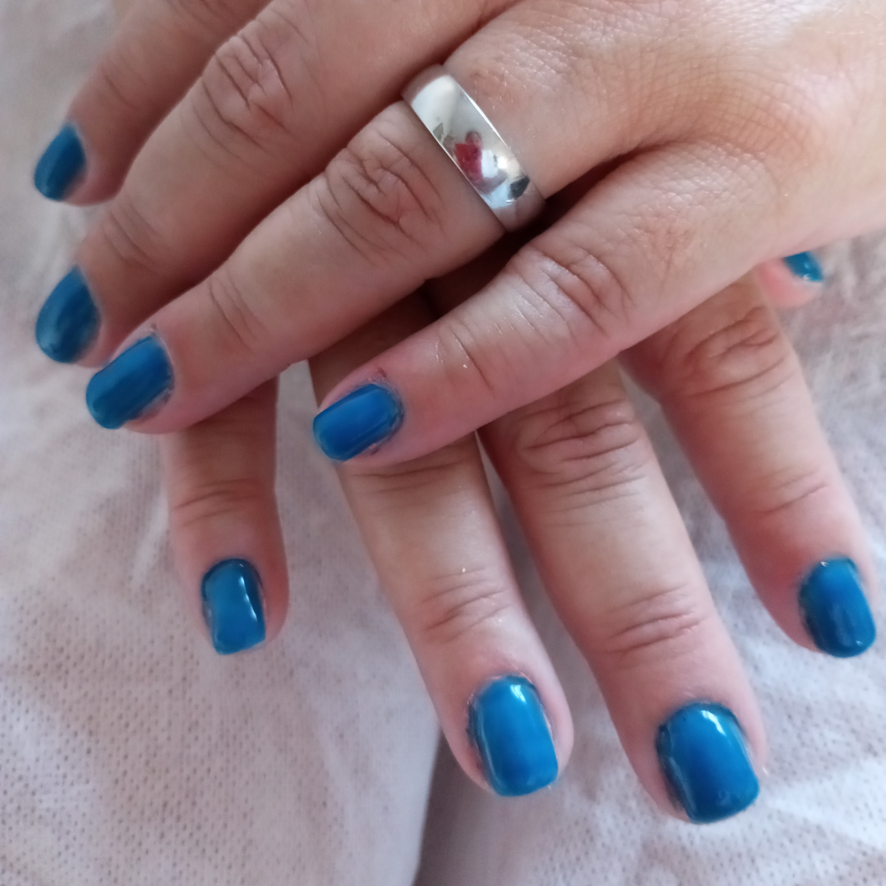 ESMALTAÇÃO EM GEL/BANHO DE GEL E BLINDAGEM.