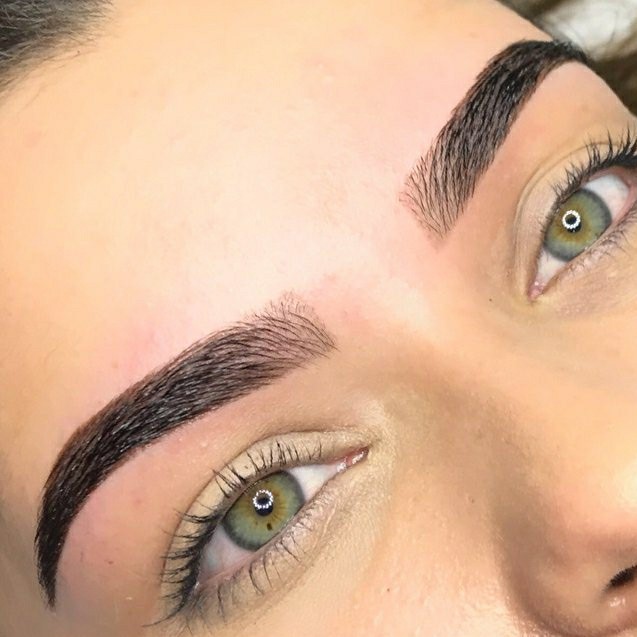 Aplicação de henna