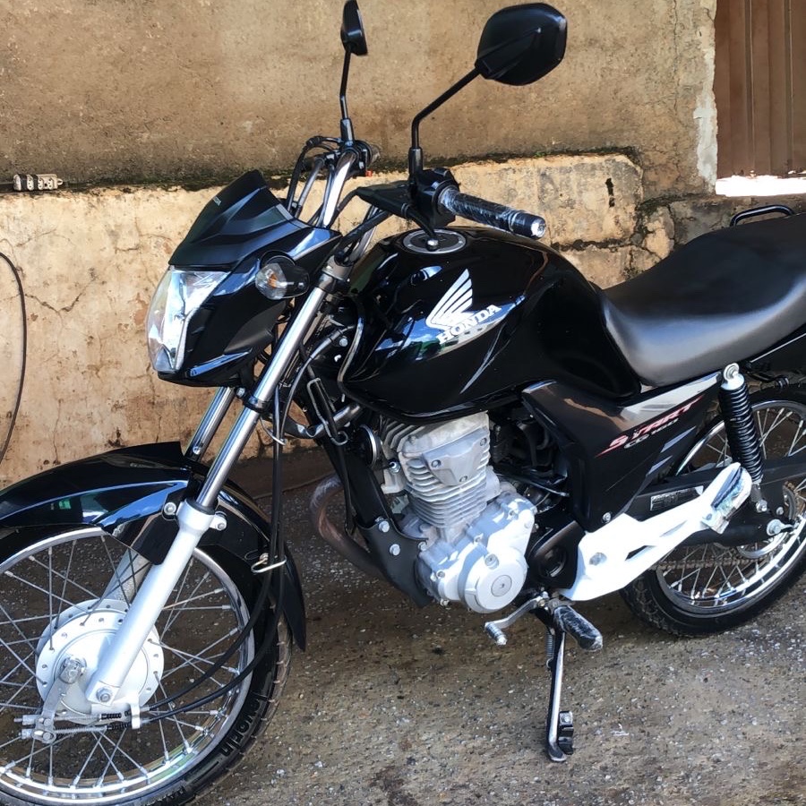 Limpeza detalhada em motos até 160cc acabamentos e Pretinho tradicional