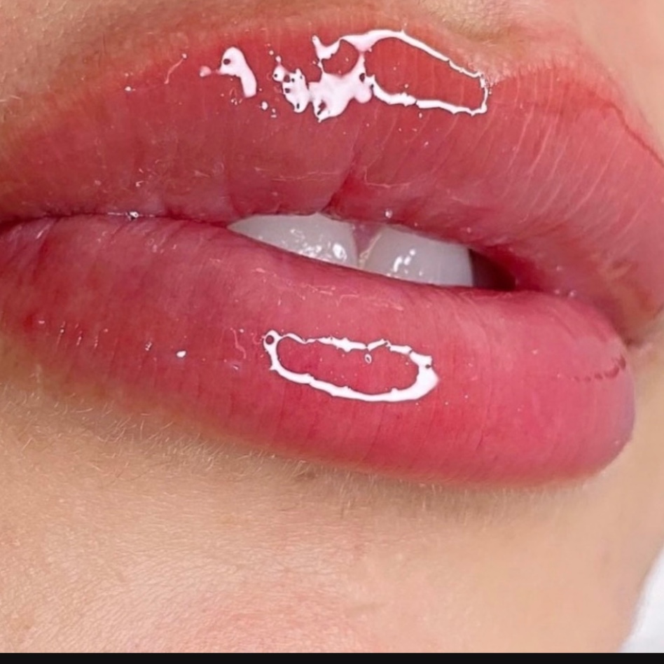 MICROPIGMENTAÇÃO LABIAL