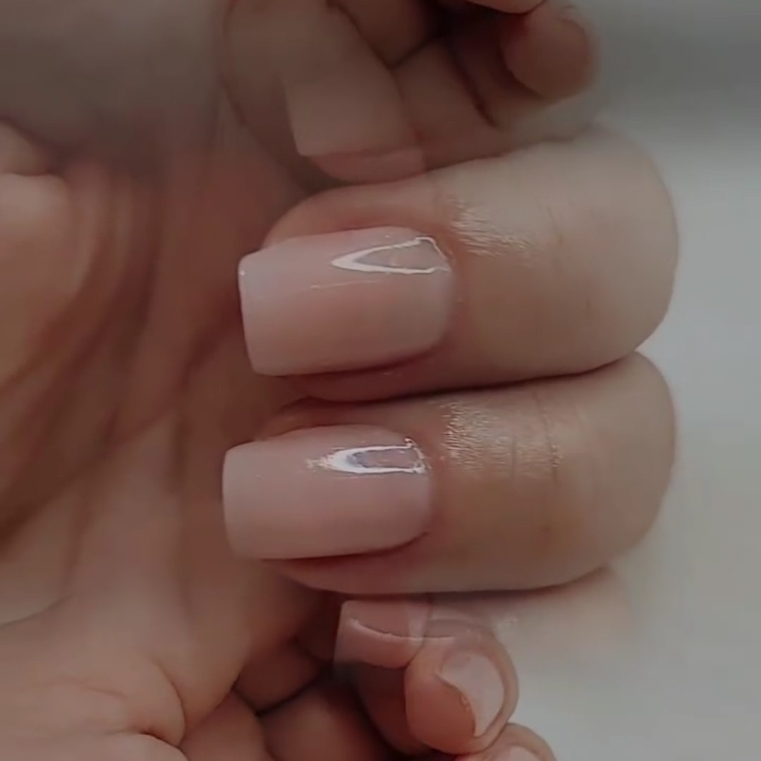 Banho de gel com esmaltação comum