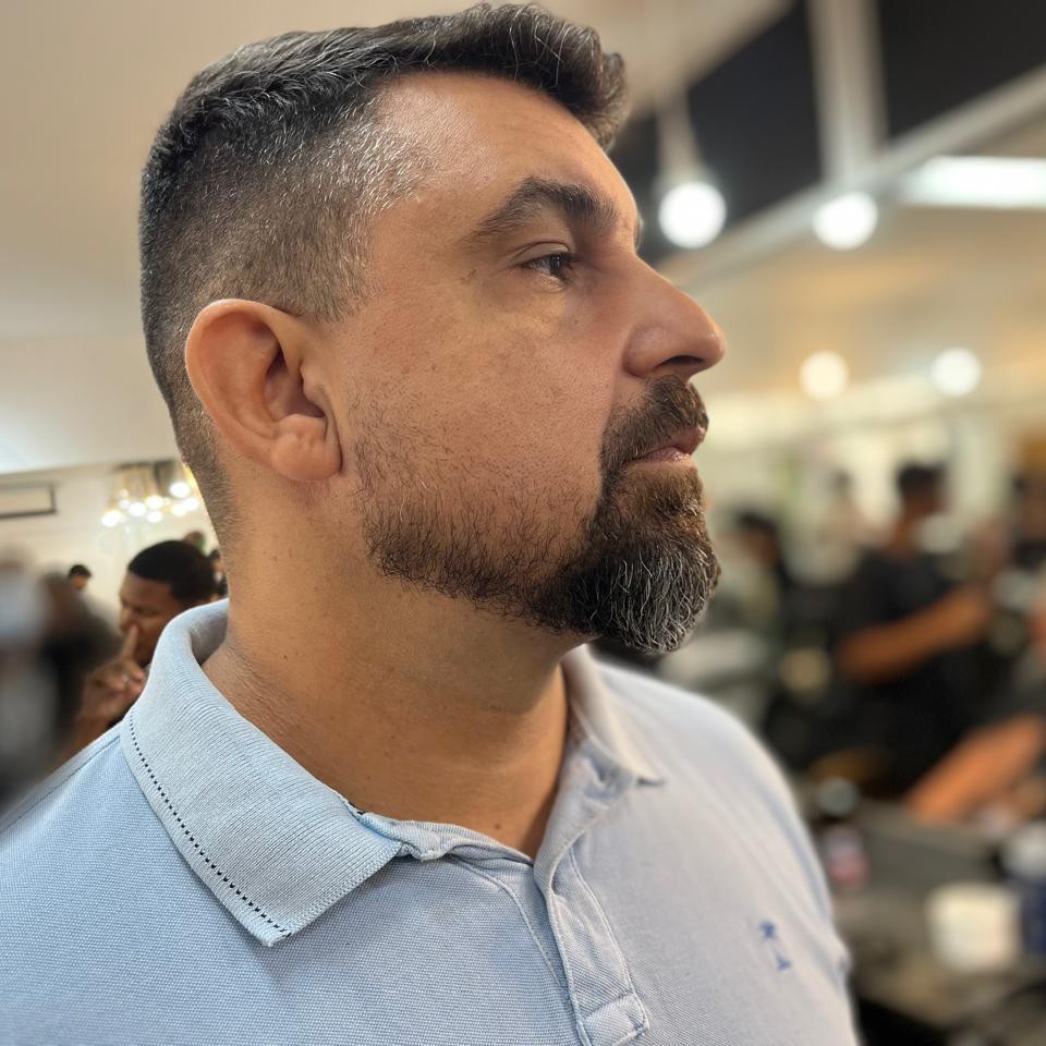 Barba modelada. já pensou em te uma barba estilosa e do jeito que vc quer?