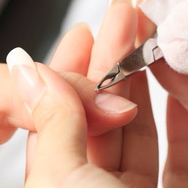 UNHAS TRADICIONAIS Cutilagem