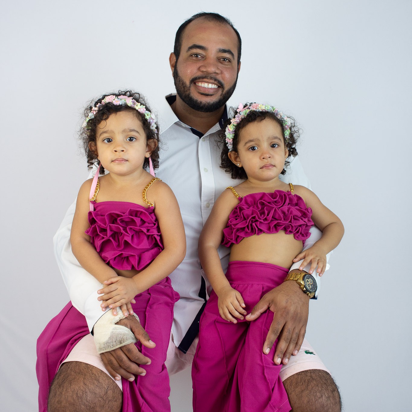 Especial dia dos pais pacote inclui: Fundo fotográfico infinito / link para download de 10 fotos digitais / 1 hora em média de ensaio