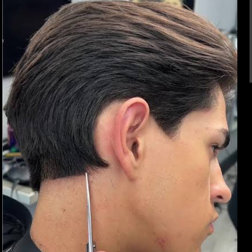 corte de cabelo na tesoura