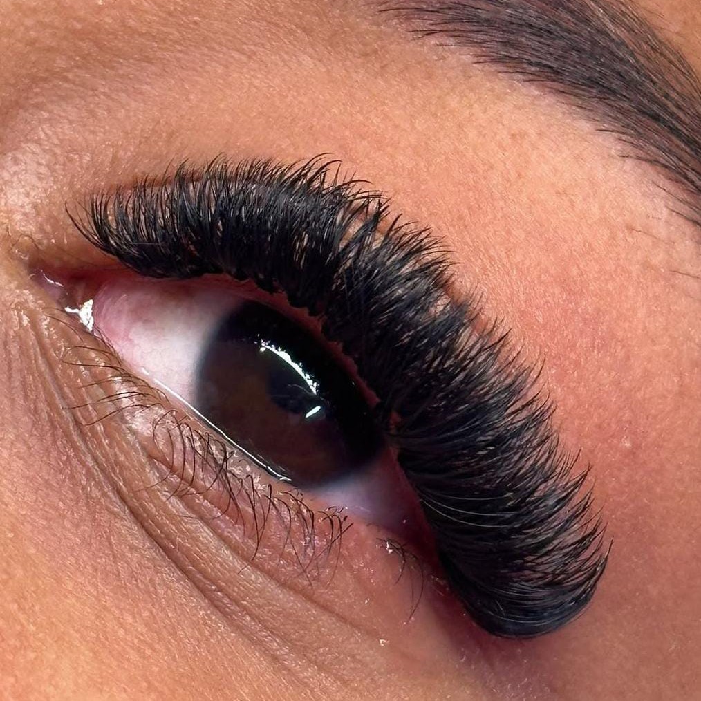 Extensão de cílios 4D