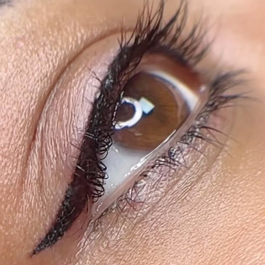 Delineado ou gatinho permanente