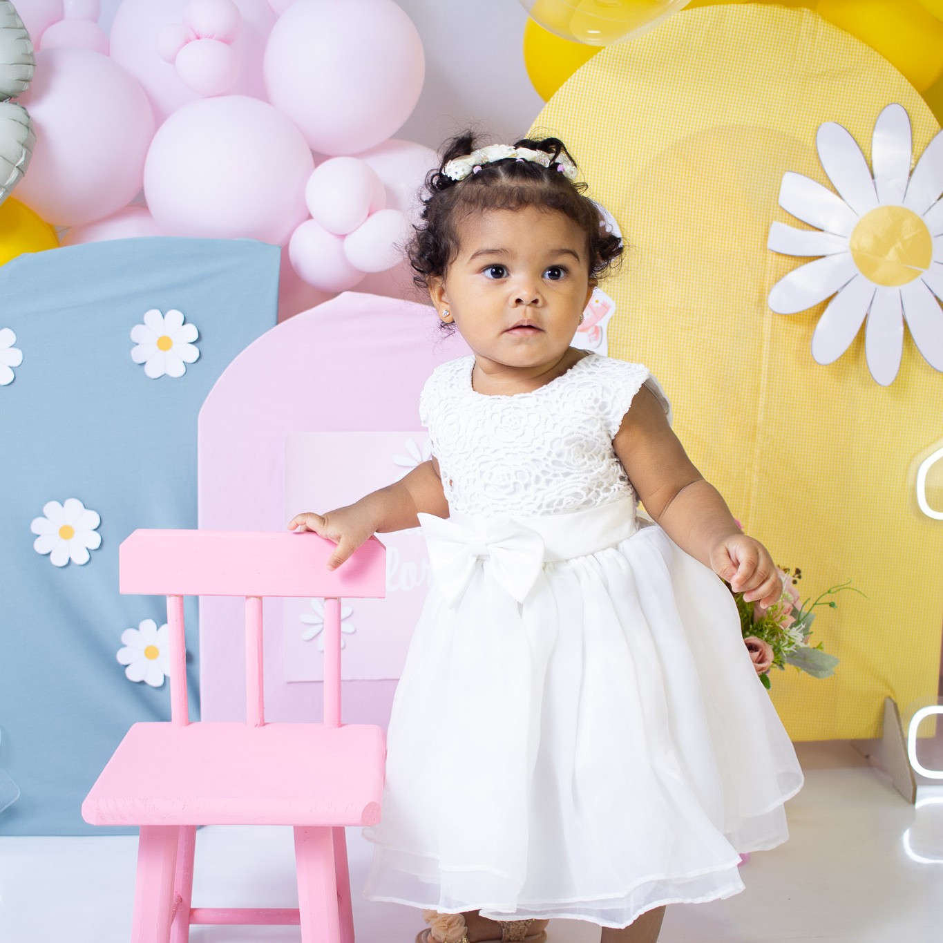 Smash The Cake  (Studio) sem bolo incluso pacote com 15 fotos digitais  / Toten no tema escolhido / painéis Romanos / 1 hora e meia de ensaio