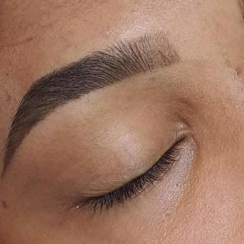 Design de sobrancelhas c/Henna