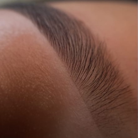 Design de sobrancelhas