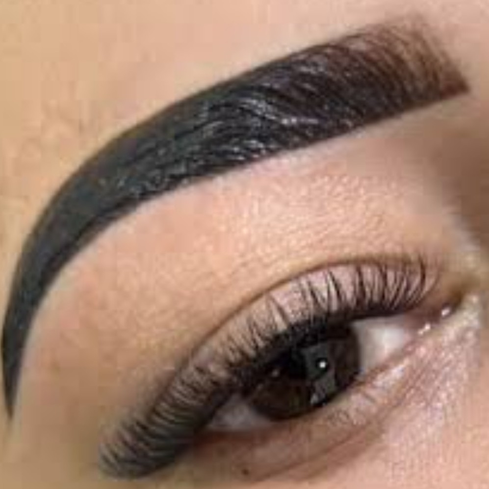 cílios tufinho + Sobrancelha de henna