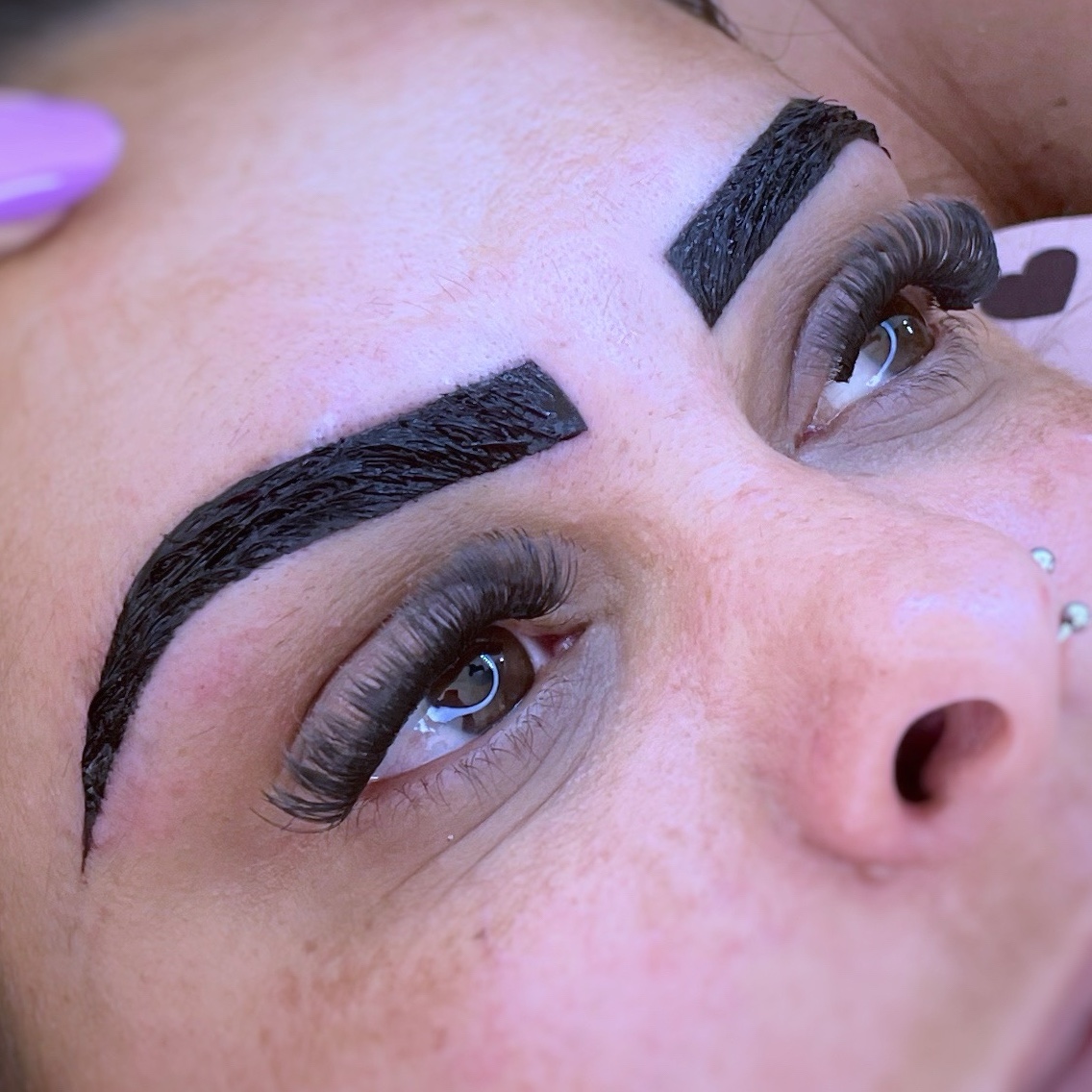 Sobrancelha com Henna