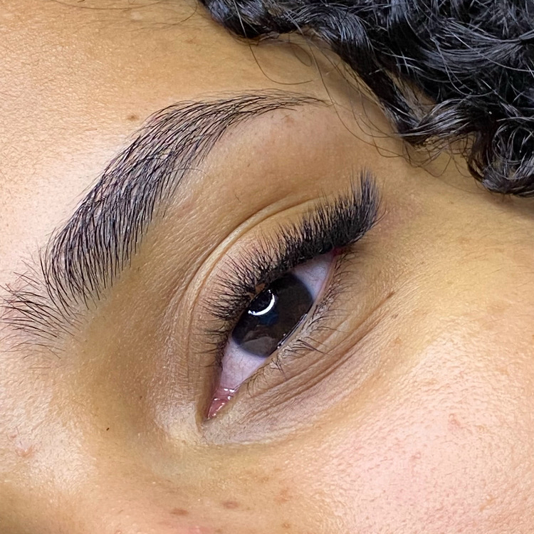 Extensão de cílios efeito Sirena