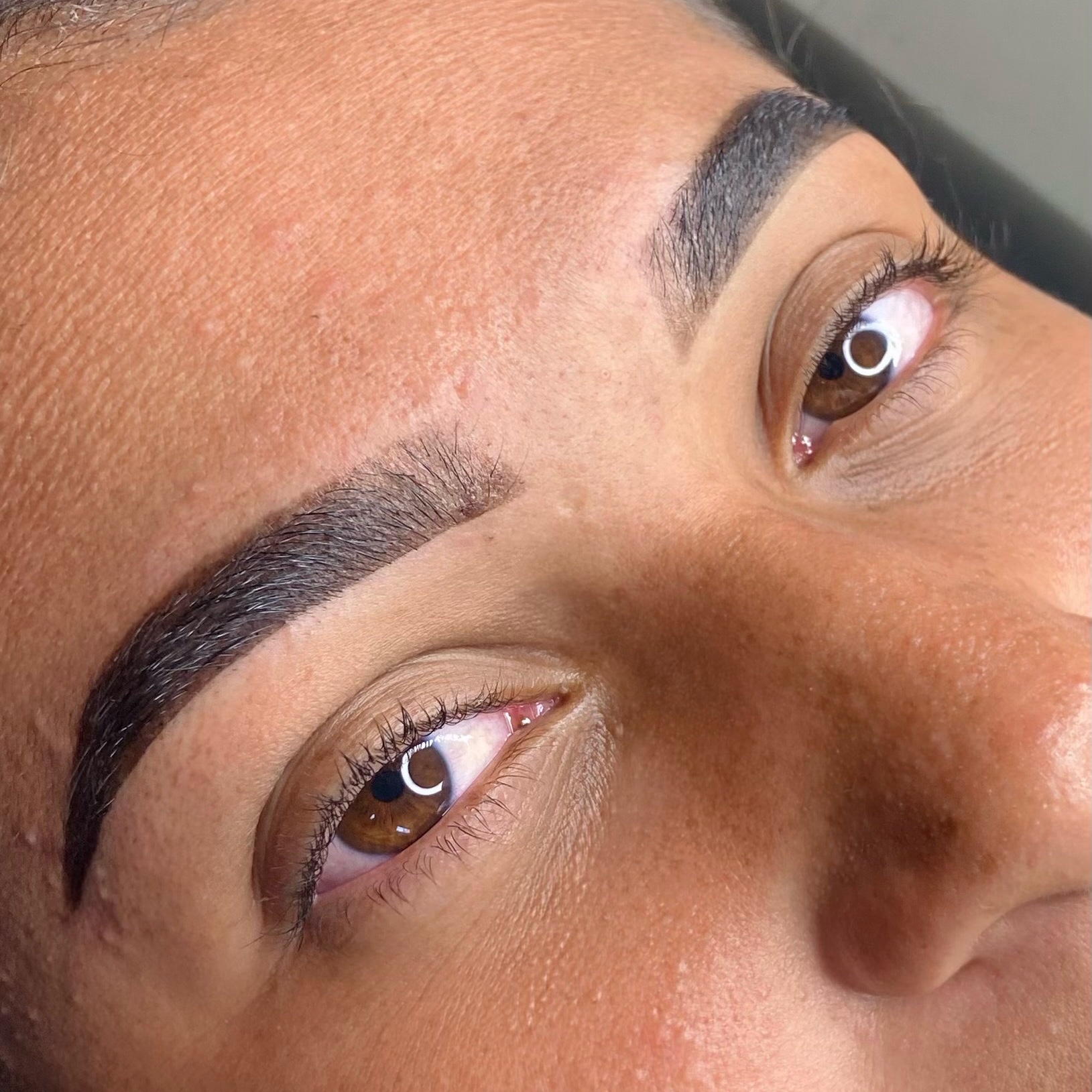 Design de sobrancelhas