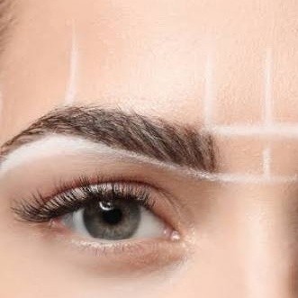 Design de sobrancelhas simples