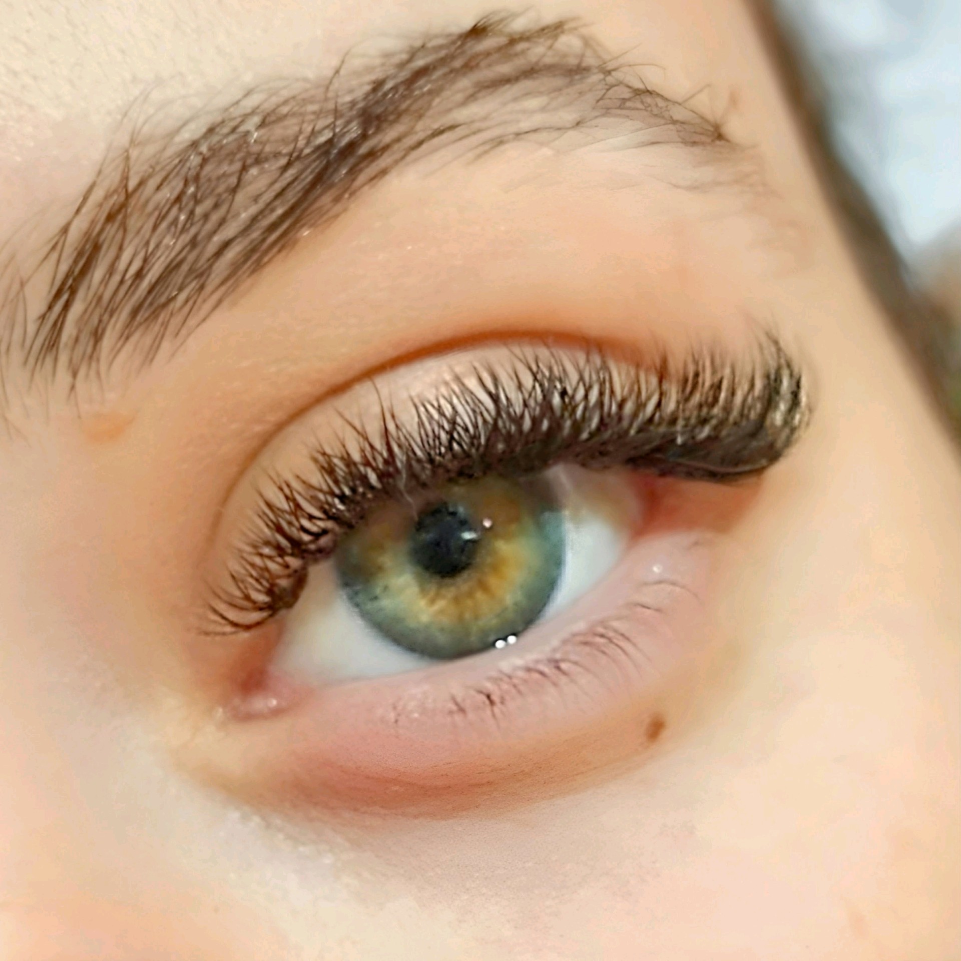 Extensão de cílios Volume *TRIDENTE Light* (Fio com 3 pontas) - Volume moderado - Agendamento somente com pagamento adiantado de sinal (entrada). Paga 30,00 agora e o restante no dia.