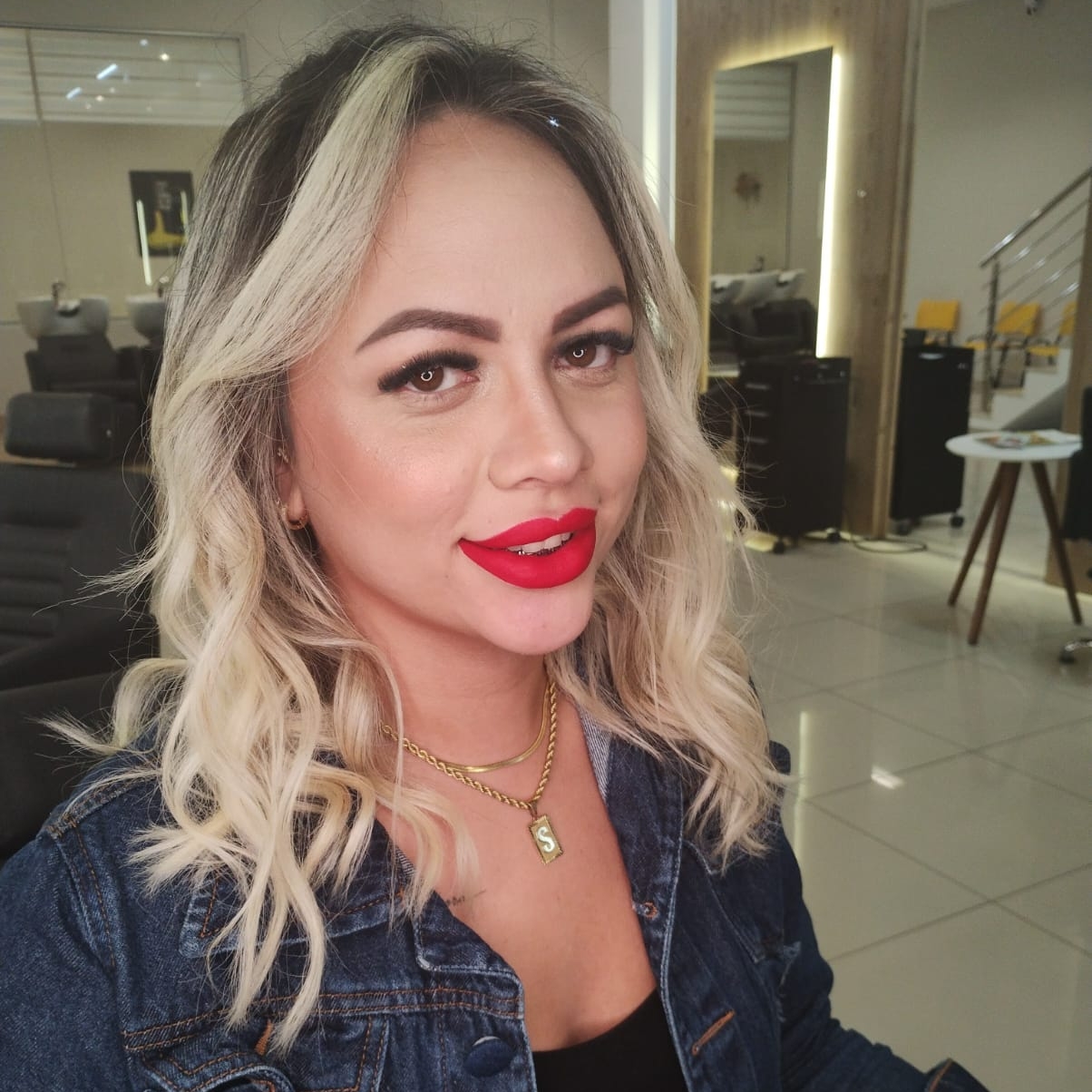 Make Vip com cílios
