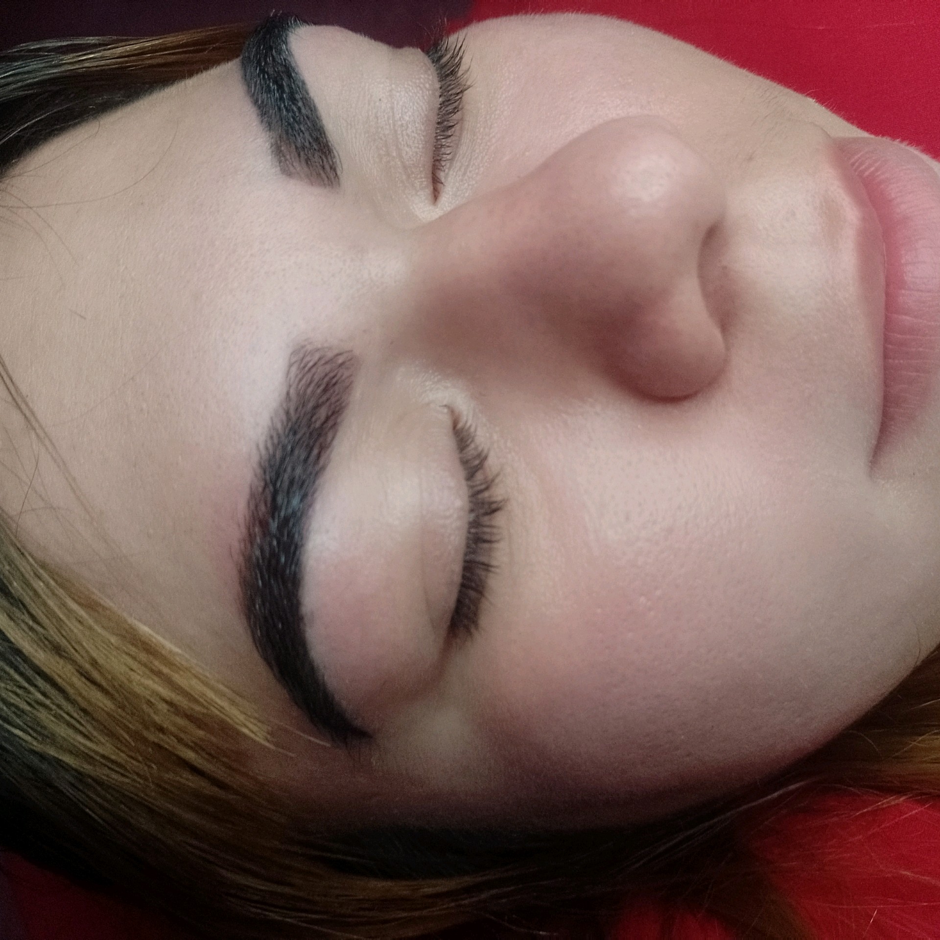 sobrancelha com henna