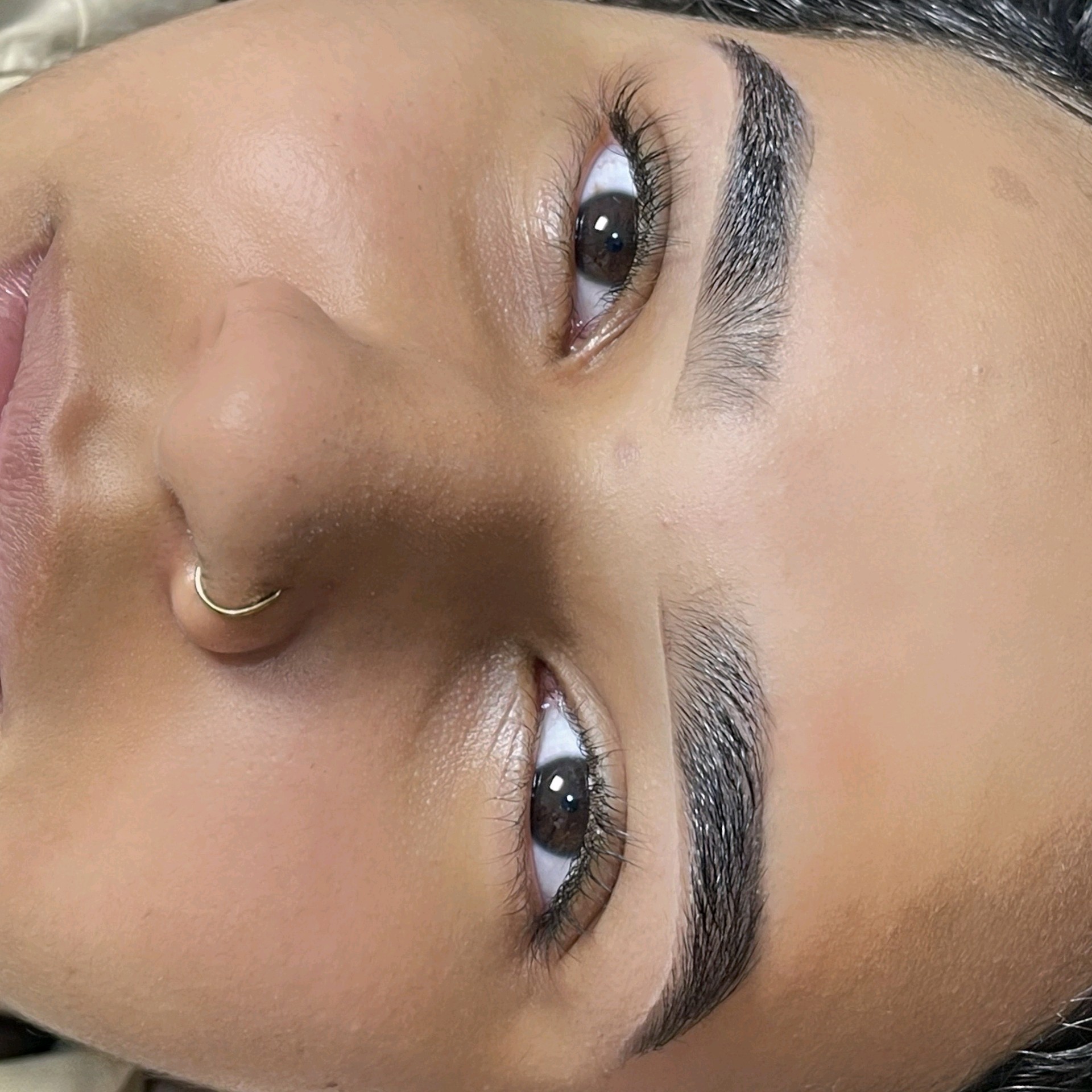 design de sobrancelhas com henna