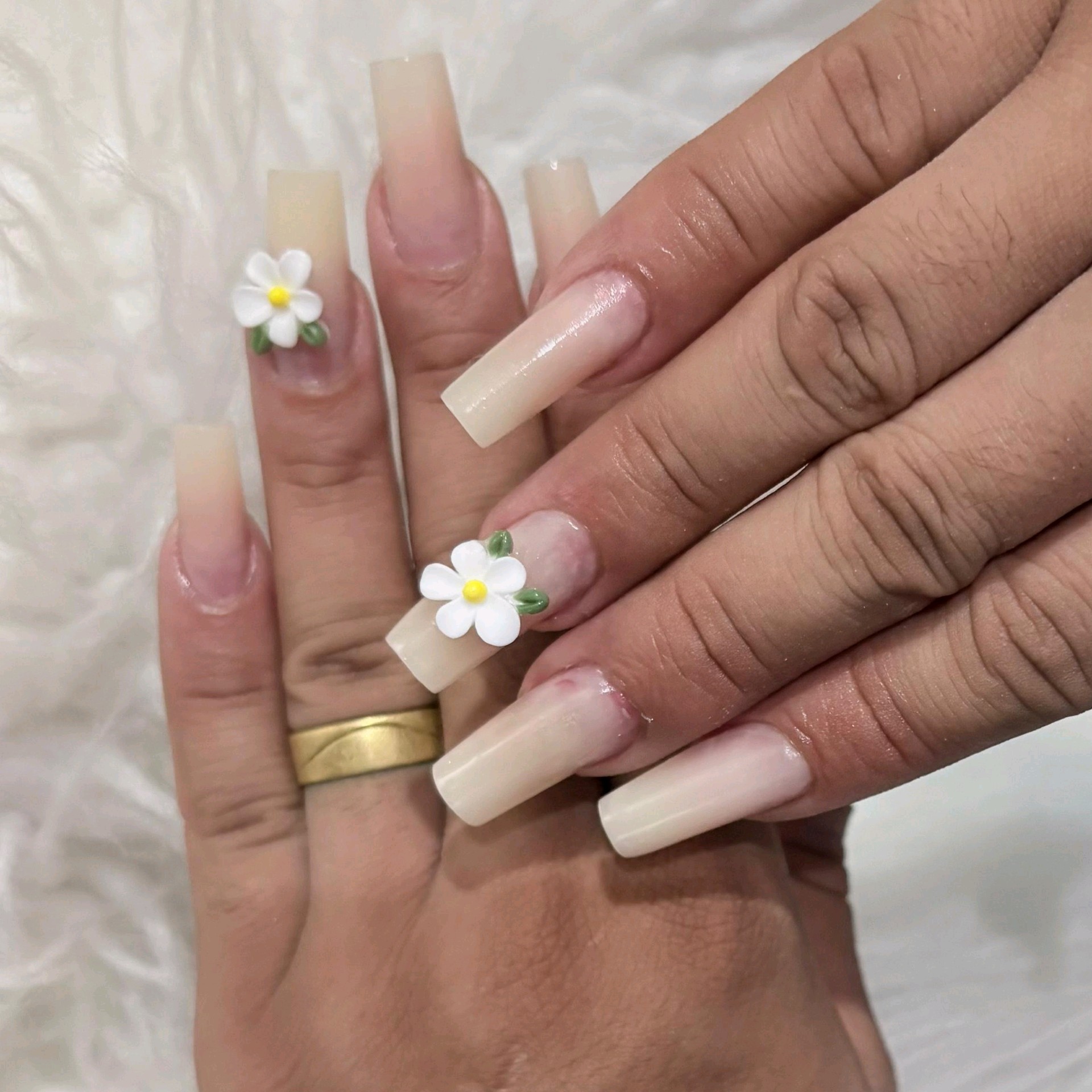 alongamento de unha a partir de 120 ( Consultar valor)