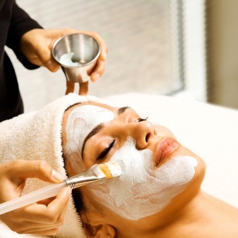 SPA Facial (limpeza de pele+Revitalização+massagem)