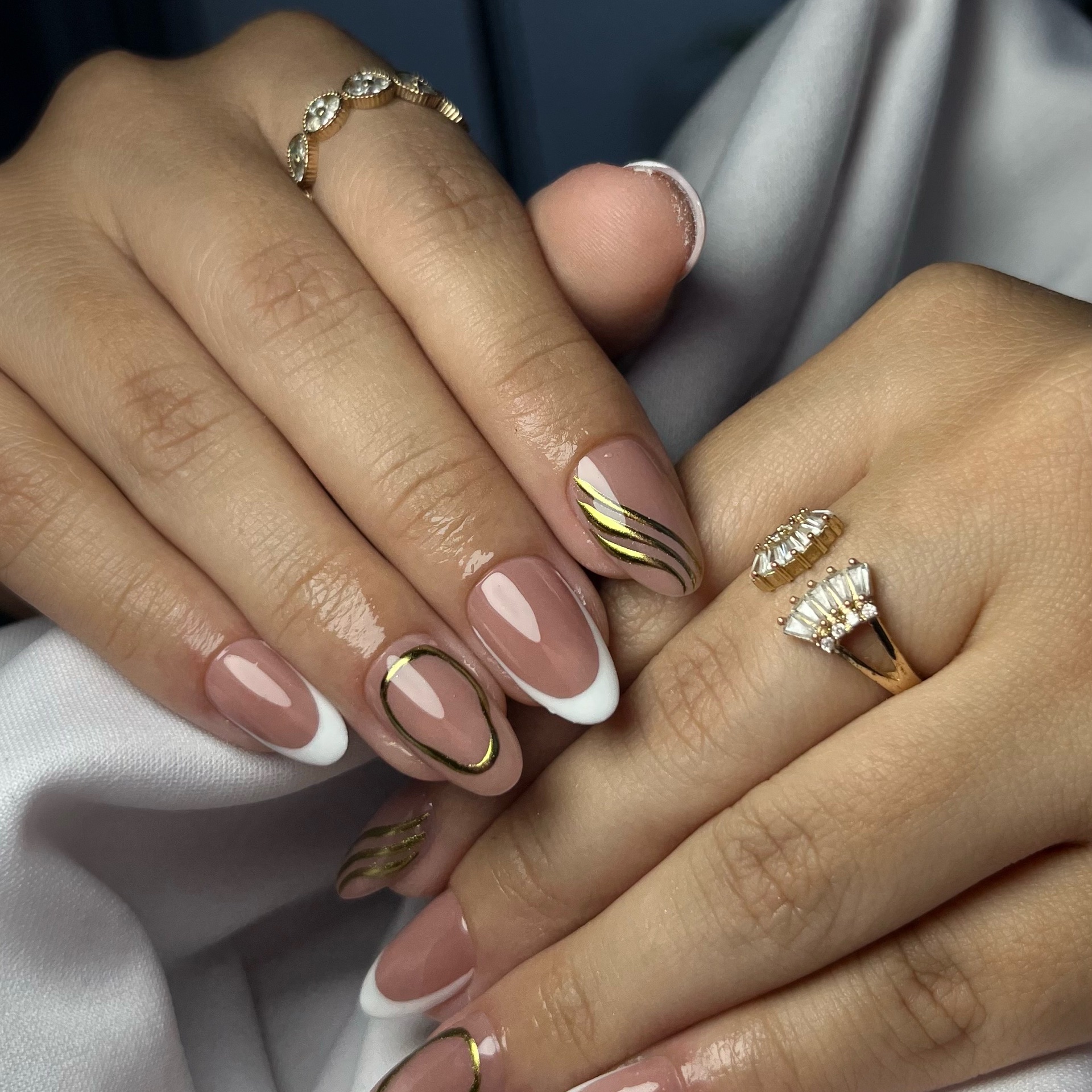 Postiça realista decorada