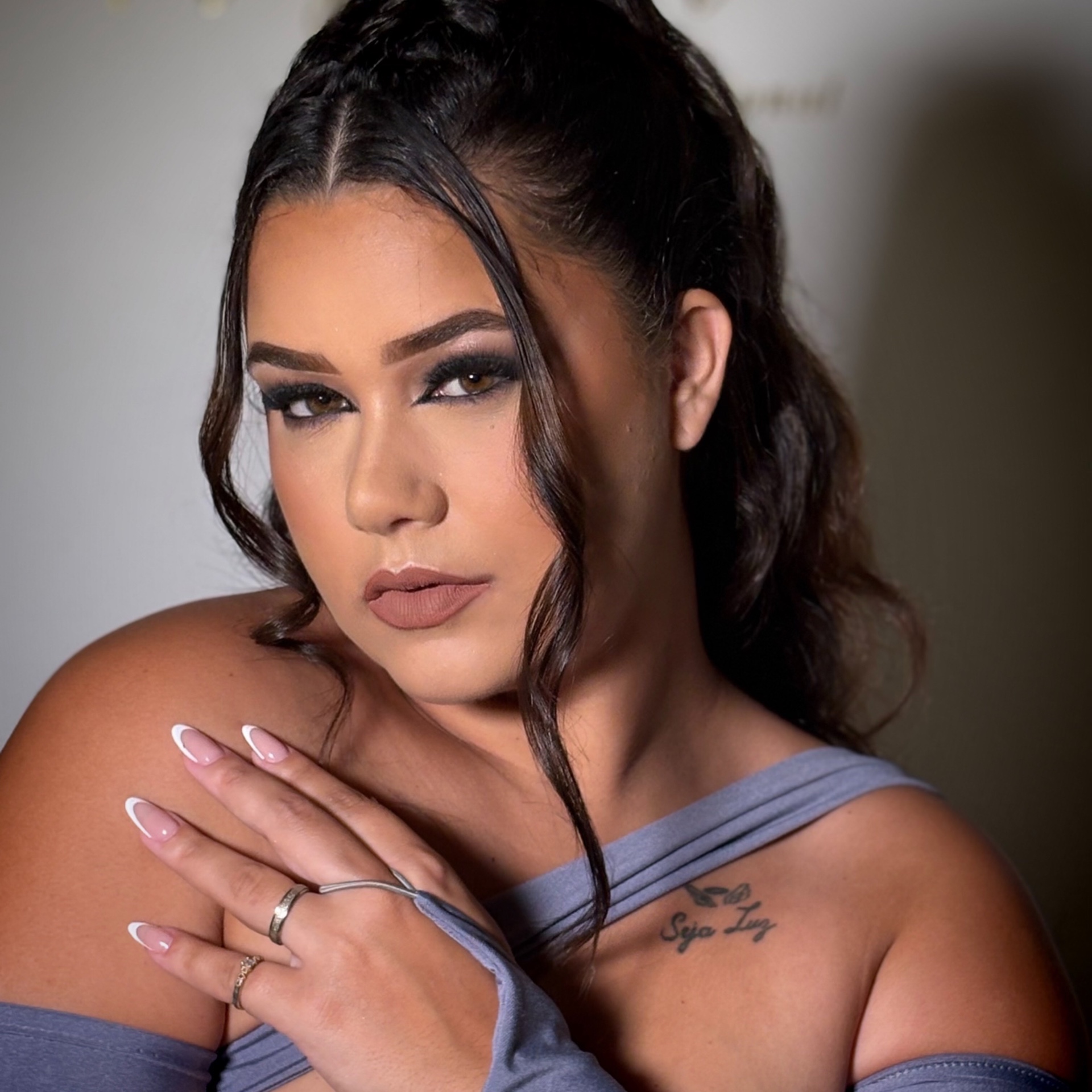 MAQUIAGEM IMPERMEÁVEL SOCIAL E PENTEADO