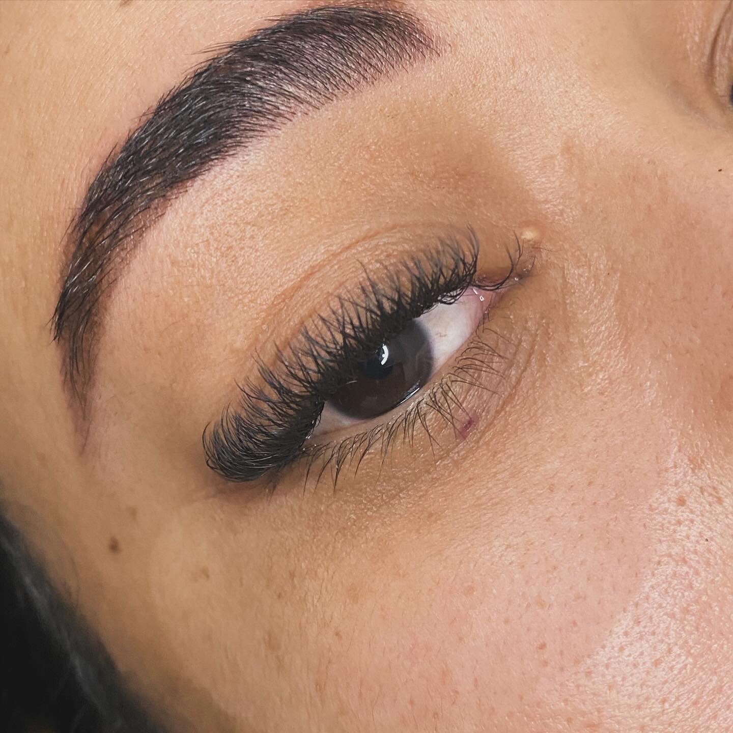 Manutenção cílios Brasileiro