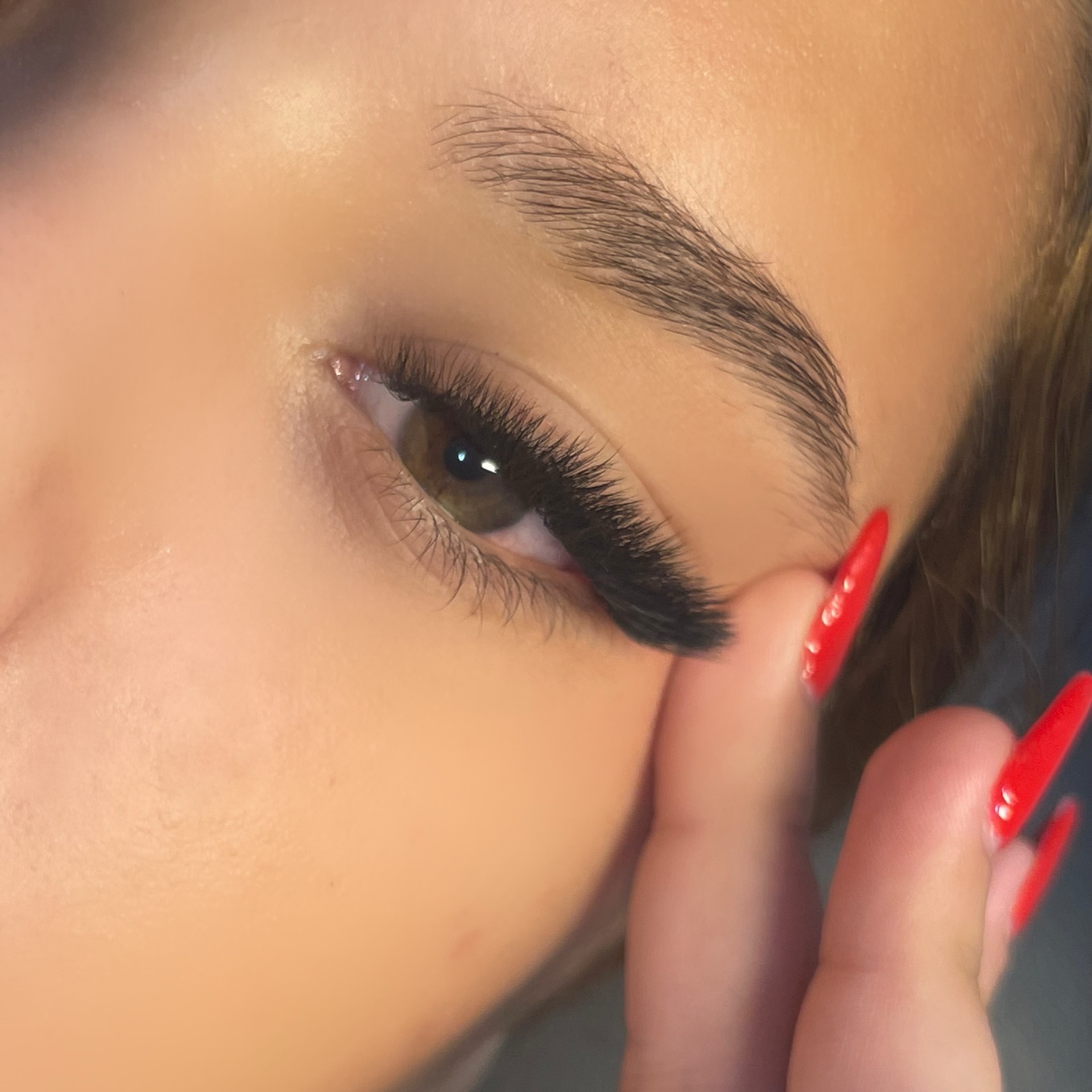 Mega Fox eyes +40días