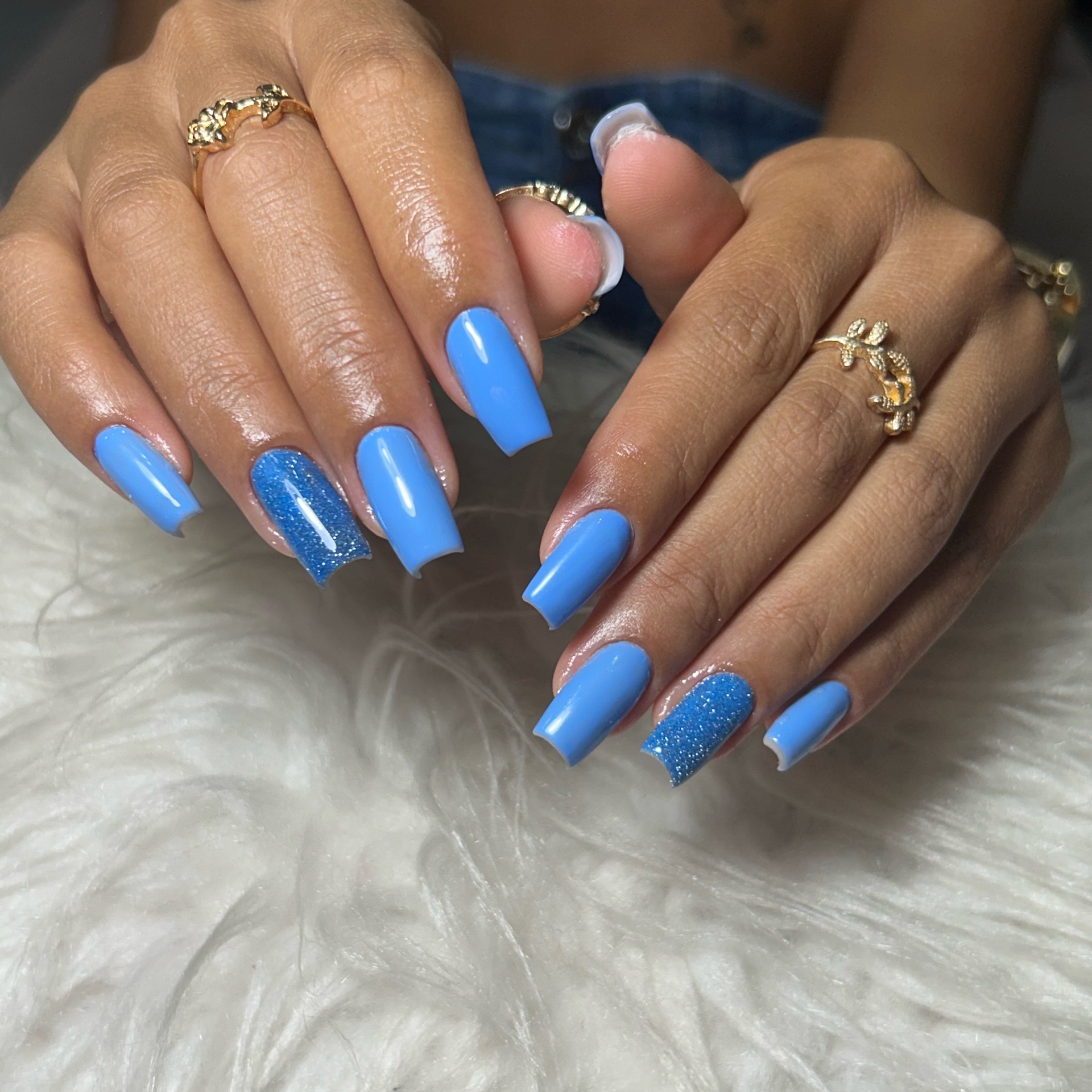 Esmaltação em gel na mão