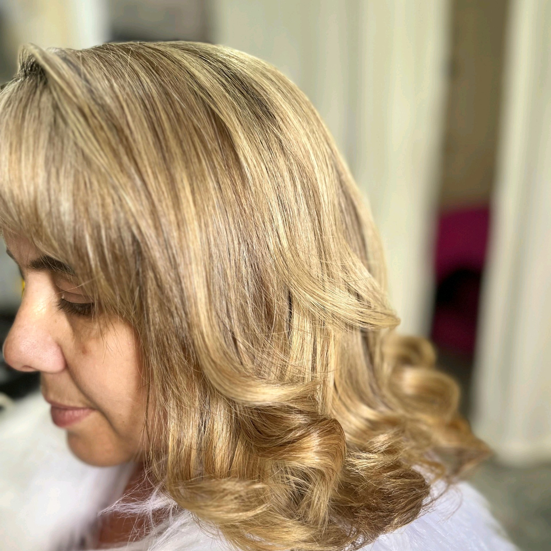 Coloração do salão Com escova