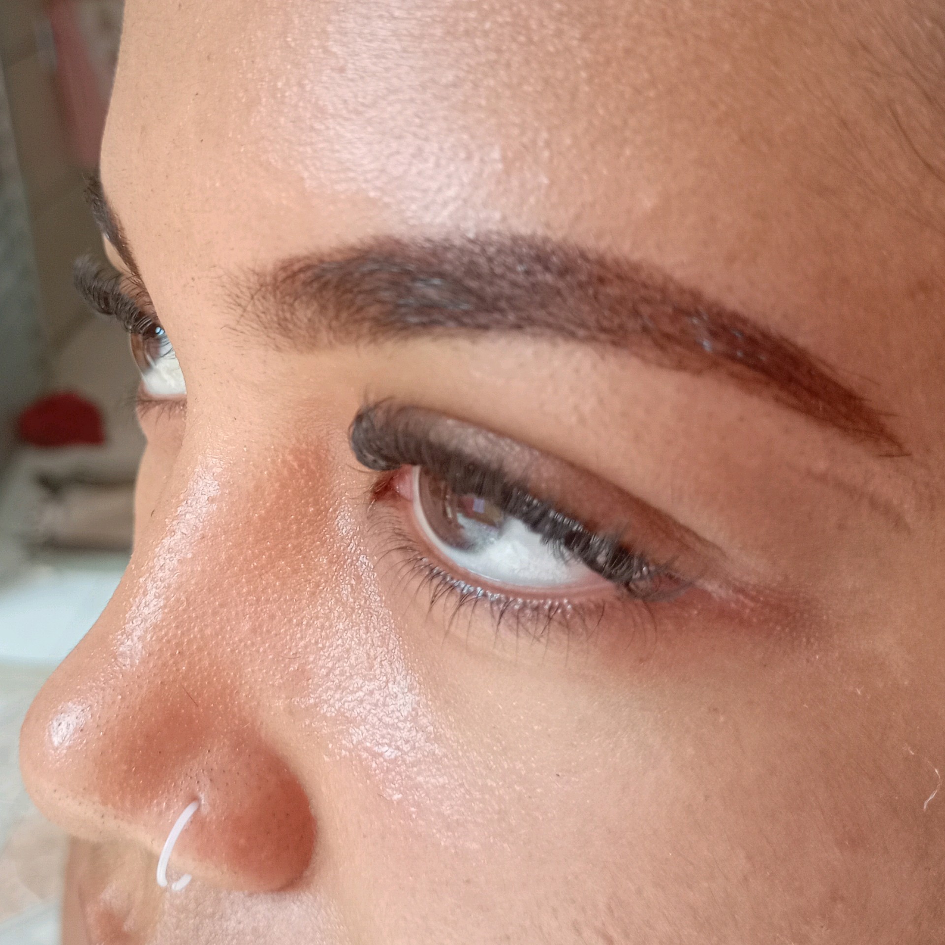 sombrancelha de Henna