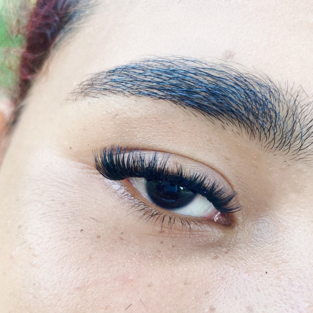 cílios tufos/ efeito gatinho