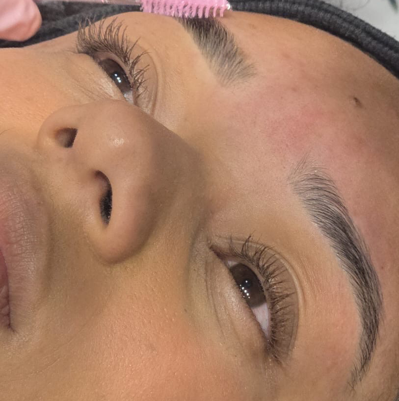 Lash lifiting