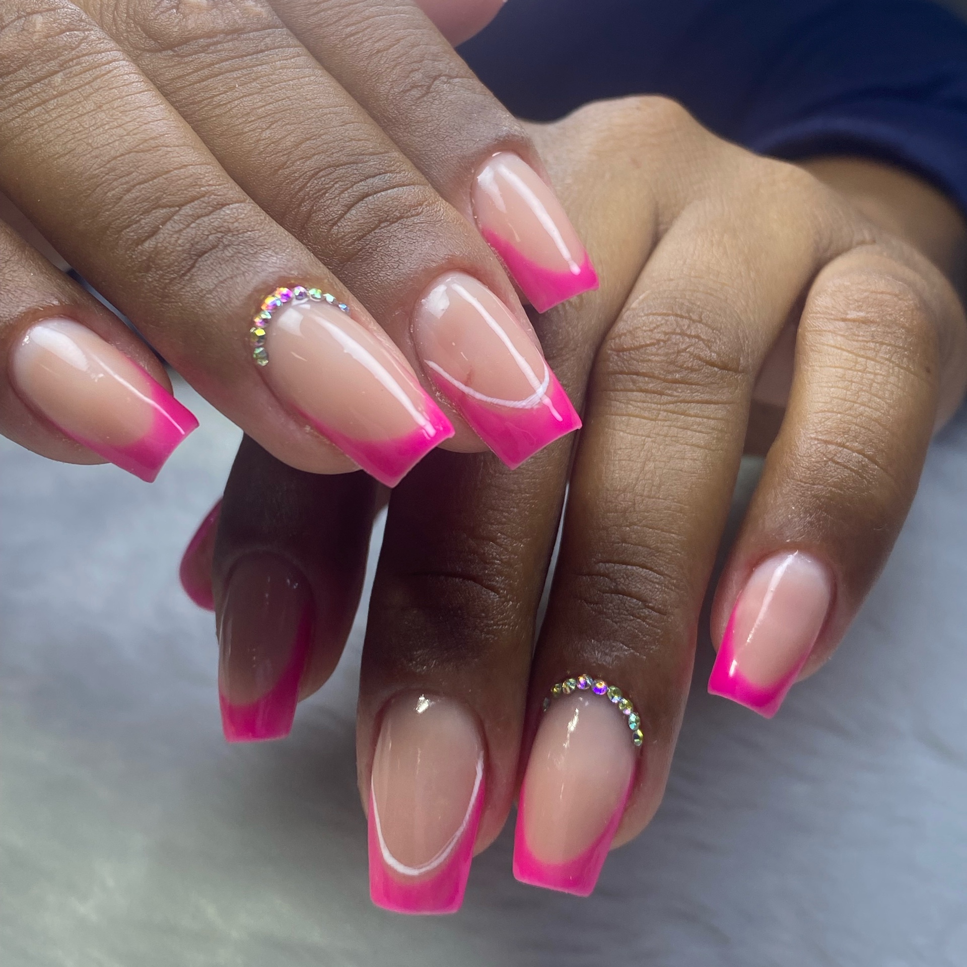 Manutenção Com cuticulagem e esmaltaçao em gel