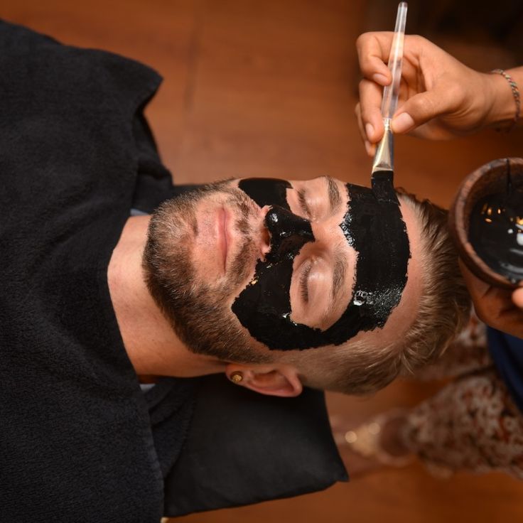 limpeza de pele com mascara Black