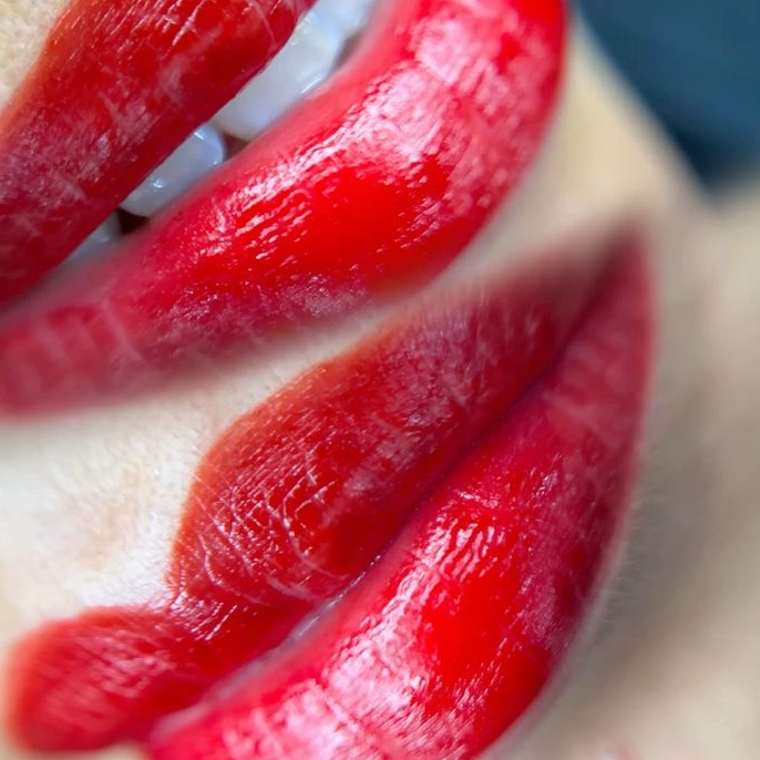 spa dos lábios com henna labial